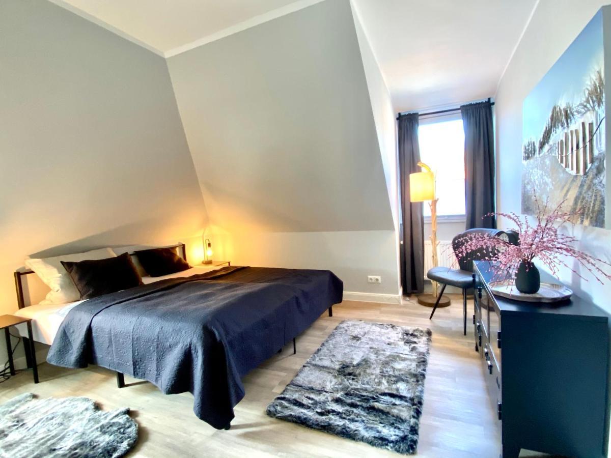 Schoene Ferienwohnungen Teilweise Mit Dachterrasse Im Herzen Von Itzehoe Ngoại thất bức ảnh