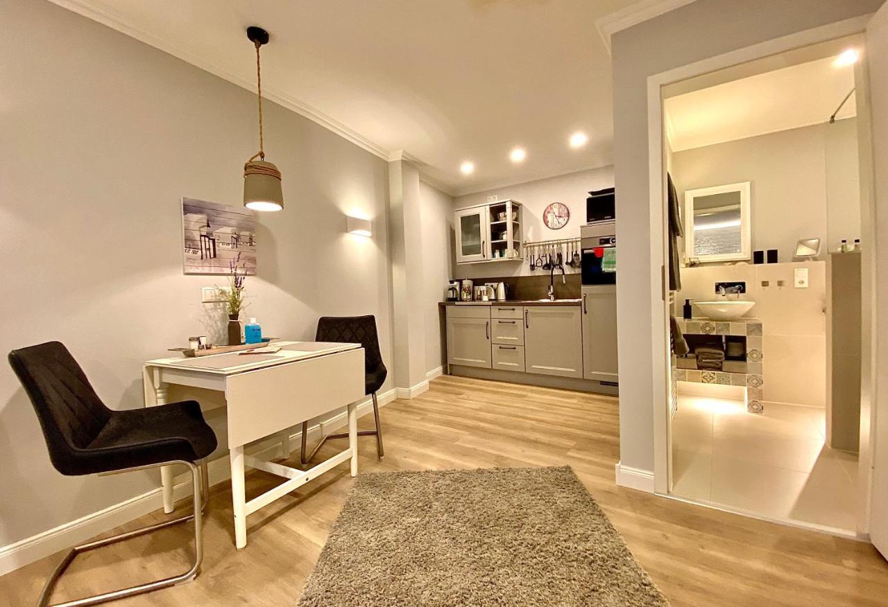 Schoene Ferienwohnungen Teilweise Mit Dachterrasse Im Herzen Von Itzehoe Ngoại thất bức ảnh