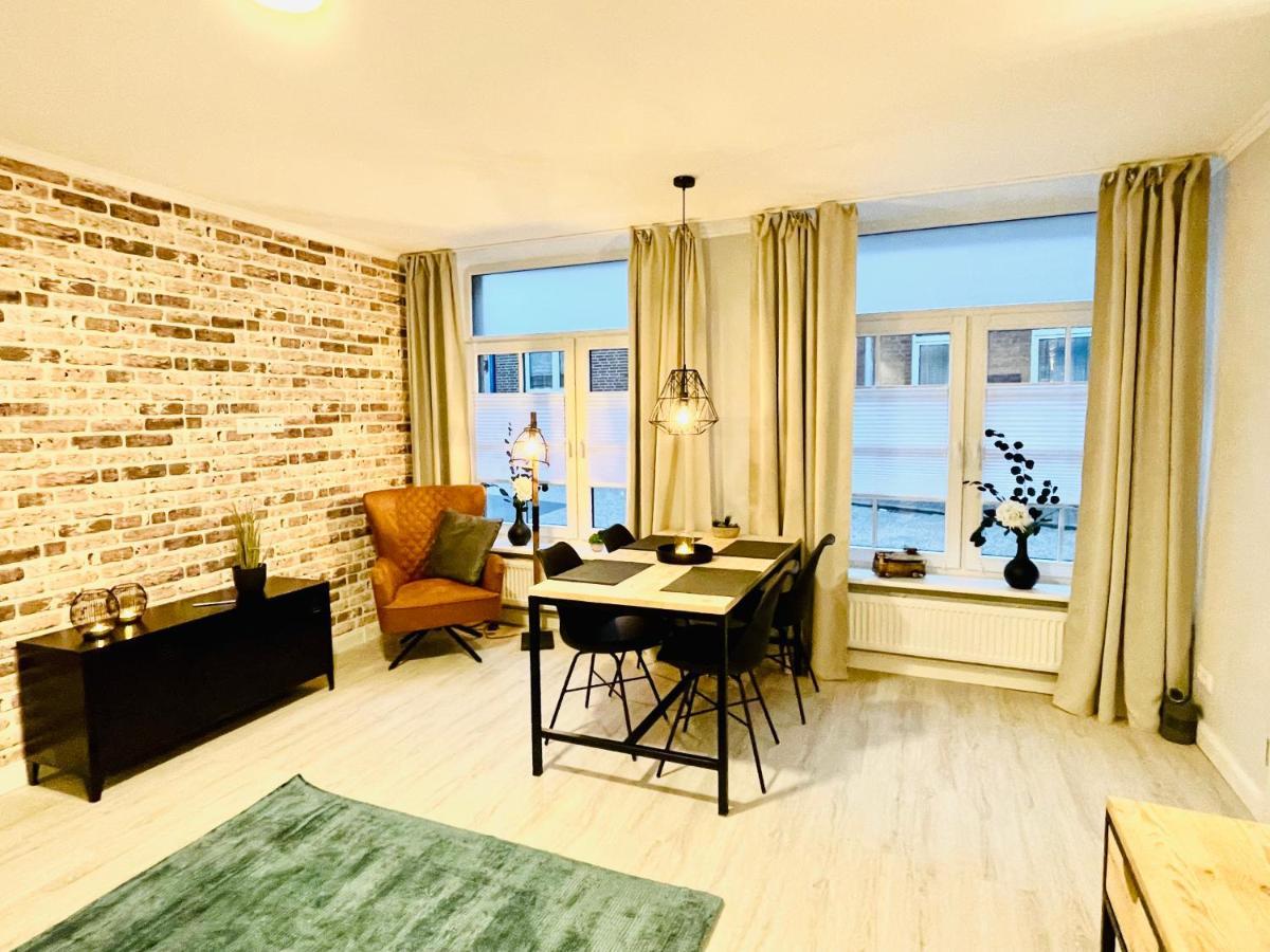 Schoene Ferienwohnungen Teilweise Mit Dachterrasse Im Herzen Von Itzehoe Ngoại thất bức ảnh