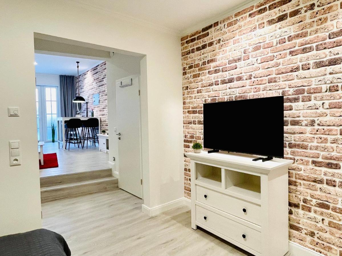 Schoene Ferienwohnungen Teilweise Mit Dachterrasse Im Herzen Von Itzehoe Ngoại thất bức ảnh